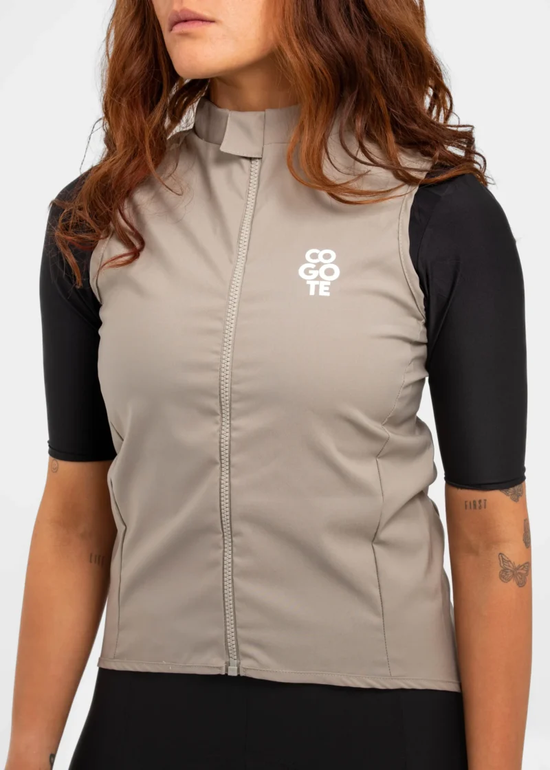 CHALECO CG PRO MUJER BEIGE